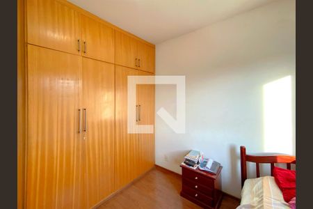 Quarto de apartamento à venda com 3 quartos, 75m² em Havaí, Belo Horizonte