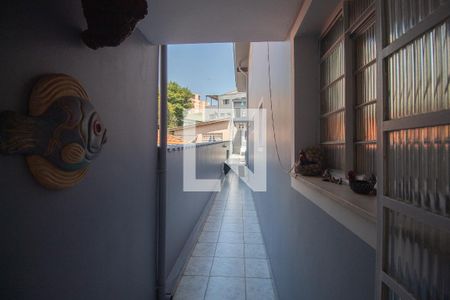 Corredor de casa à venda com 3 quartos, 350m² em Vila Gustavo, São Paulo