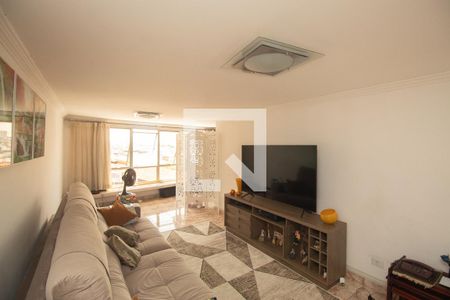 Sala de casa à venda com 3 quartos, 350m² em Vila Gustavo, São Paulo