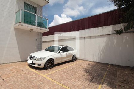 Garagem de apartamento para alugar com 3 quartos, 180m² em São João Batista, Belo Horizonte