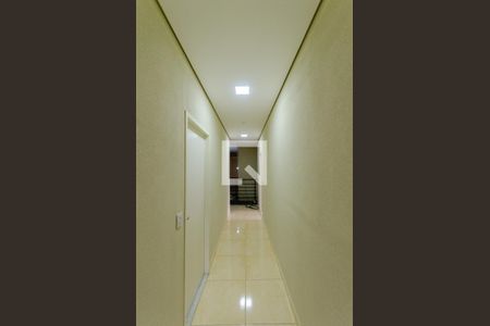 Área comum - Corredor de kitnet/studio para alugar com 1 quarto, 40m² em Jardim Jaragua (sao Domingos), São Paulo