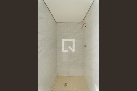 Banheiro de kitnet/studio para alugar com 1 quarto, 40m² em Jardim Jaragua (sao Domingos), São Paulo