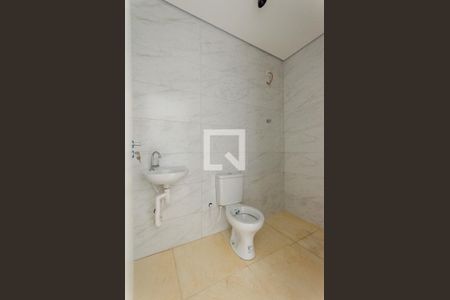 Banheiro de kitnet/studio para alugar com 1 quarto, 40m² em Jardim Jaragua (sao Domingos), São Paulo