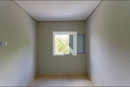 Quarto de kitnet/studio para alugar com 1 quarto, 40m² em Jardim Jaragua (sao Domingos), São Paulo