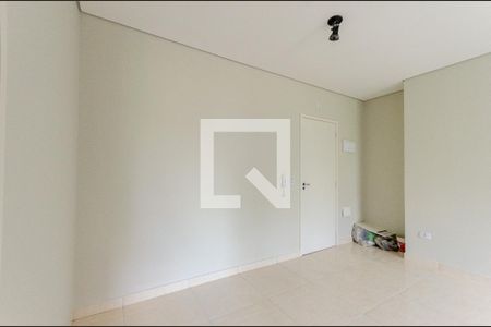Sala de kitnet/studio para alugar com 1 quarto, 40m² em Jardim Jaragua (sao Domingos), São Paulo