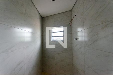 Banheiro de apartamento para alugar com 2 quartos, 40m² em Jardim Jaragua (sao Domingos), São Paulo