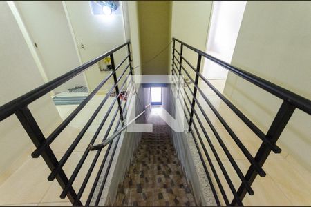 Escada da Entrada de apartamento para alugar com 2 quartos, 40m² em Jardim Jaragua (sao Domingos), São Paulo