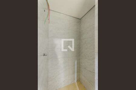 Banheiro de apartamento para alugar com 1 quarto, 40m² em Jardim Jaragua (sao Domingos), São Paulo