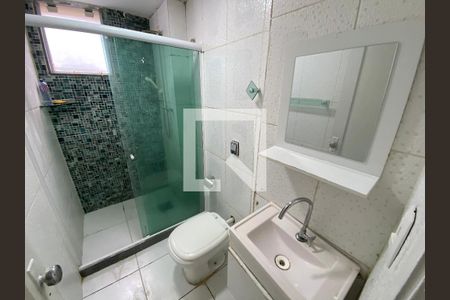 Banheiro de apartamento à venda com 3 quartos, 68m² em Inhaúma, Rio de Janeiro