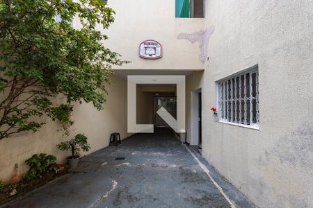 Quintal de casa à venda com 5 quartos, 330m² em Piraporinha, Diadema