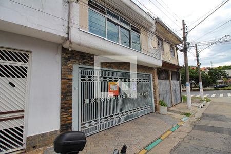 Fachada de casa à venda com 5 quartos, 300m² em Vila Antonieta, São Paulo