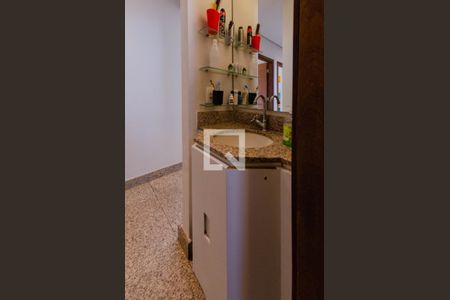 Banheiro de apartamento à venda com 3 quartos, 161m² em Alto Barroca, Belo Horizonte