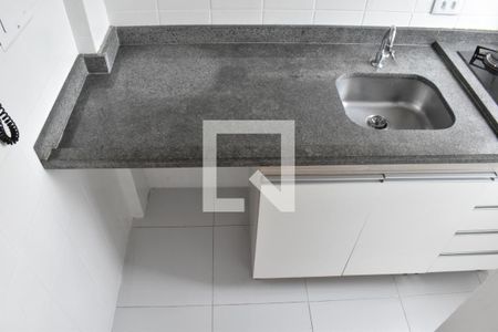 Cozinha de apartamento para alugar com 1 quarto, 33m² em Centro, Curitiba