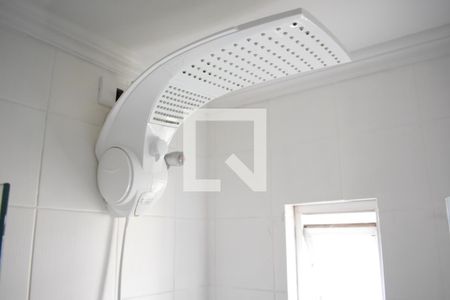 Banheiro de apartamento para alugar com 1 quarto, 33m² em Centro, Curitiba