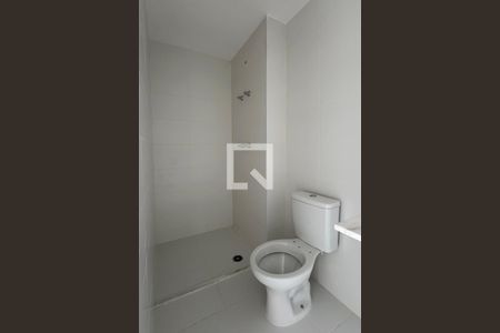 Banheiro da Suíte 1 de apartamento à venda com 2 quartos, 56m² em Aldeia, Barueri