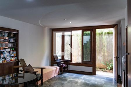 Sala de casa à venda com 4 quartos, 354m² em Santa Lúcia, Belo Horizonte