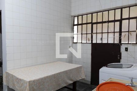 Área de Serviço de casa à venda com 4 quartos, 354m² em Santa Lúcia, Belo Horizonte
