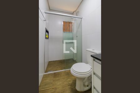 Banheiro de casa à venda com 2 quartos, 70m² em Partenon, Porto Alegre