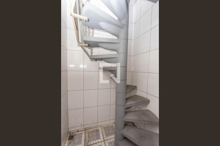 Escada para laje de casa à venda com 3 quartos, 160m² em Jardim Borborema, São Bernardo do Campo