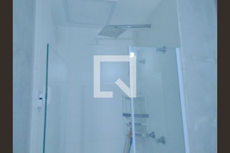 Banheiro de kitnet/studio para alugar com 1 quarto, 22m² em República, São Paulo