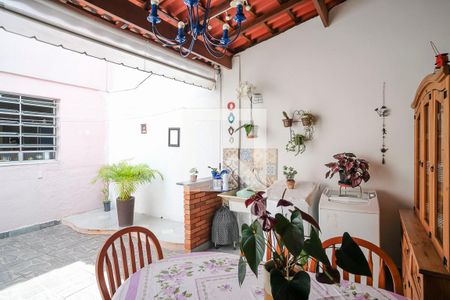 Quintal e área de serviço de casa à venda com 2 quartos, 140m² em Rudge Ramos, São Bernardo do Campo