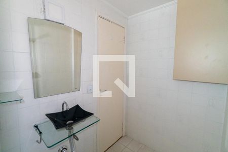 Banheiro de apartamento para alugar com 2 quartos, 67m² em Vila Alexandria, São Paulo