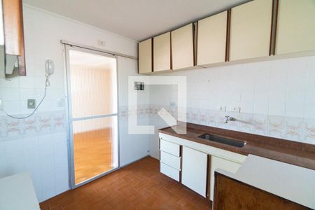Cozinha de apartamento para alugar com 2 quartos, 67m² em Vila Alexandria, São Paulo