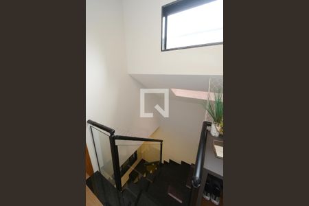 Escada de casa à venda com 3 quartos, 110m² em Jardim Umuarama, São Paulo