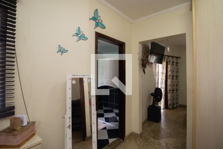 Closet de casa à venda com 3 quartos, 380m² em Vila Leonor, São Paulo
