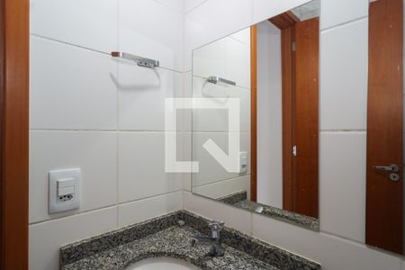 Banheiro de apartamento para alugar com 2 quartos, 44m² em Raposo Tavares, São Paulo