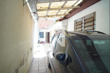 Garagem - Duas Vagas de casa à venda com 3 quartos, 230m² em Passo da Areia, Porto Alegre