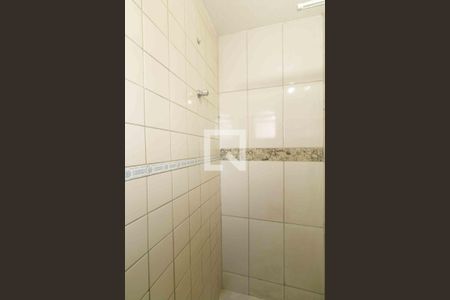 Banheiro Suite de casa para alugar com 3 quartos, 55m² em Céu Azul, Belo Horizonte