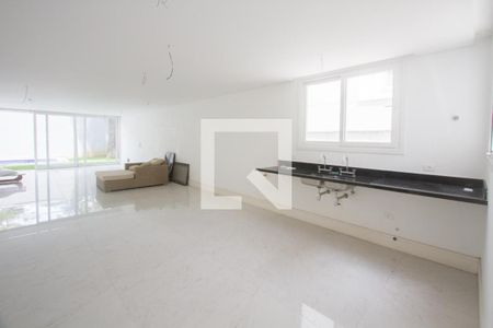 Cozinha de casa de condomínio à venda com 4 quartos, 539m² em Granja Julieta, São Paulo