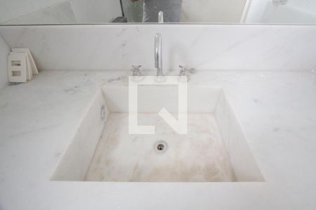 Pia de casa de condomínio à venda com 4 quartos, 539m² em Granja Julieta, São Paulo