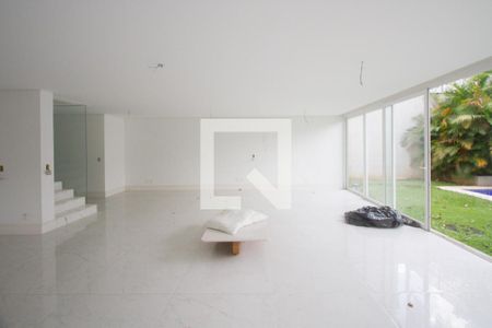 Sala de casa de condomínio à venda com 4 quartos, 539m² em Granja Julieta, São Paulo