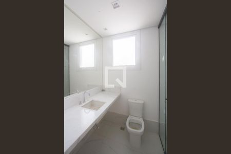 Banheiro Suíte 4 de casa de condomínio à venda com 4 quartos, 539m² em Granja Julieta, São Paulo