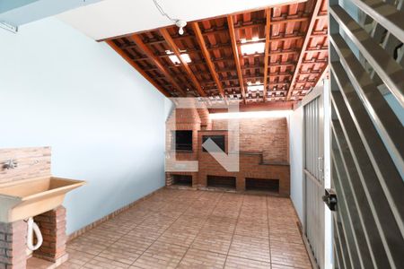 Área de serviço de casa à venda com 3 quartos, 140m² em Vila Medeiros, São Paulo