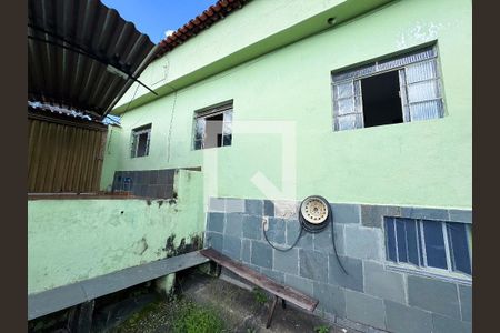 Quintal de casa à venda com 3 quartos, 150m² em Industrial, Contagem