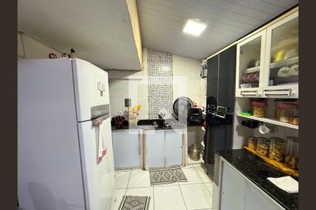 Casa 2 - Cozinha de casa à venda com 3 quartos, 150m² em Industrial, Contagem