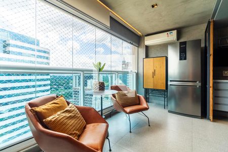 Varanda de apartamento à venda com 1 quarto, 44m² em Pinheiros, São Paulo