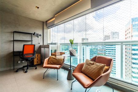 Varanda de apartamento à venda com 1 quarto, 44m² em Pinheiros, São Paulo