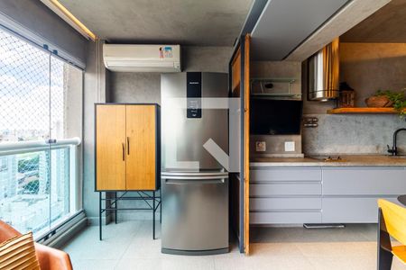 Sala/Cozinha de apartamento à venda com 1 quarto, 44m² em Pinheiros, São Paulo