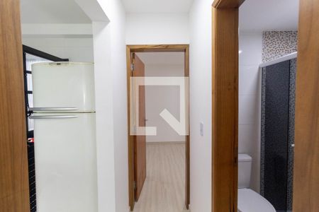 Banheiro Corredor de apartamento para alugar com 2 quartos, 38m² em Vila Ré, São Paulo