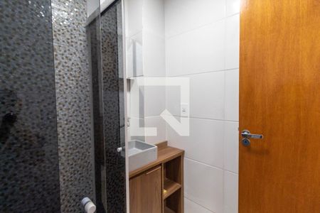 Banheiro de apartamento para alugar com 2 quartos, 38m² em Vila Ré, São Paulo