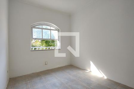 Quarto 1 de casa para alugar com 2 quartos, 100m² em Pechincha, Rio de Janeiro