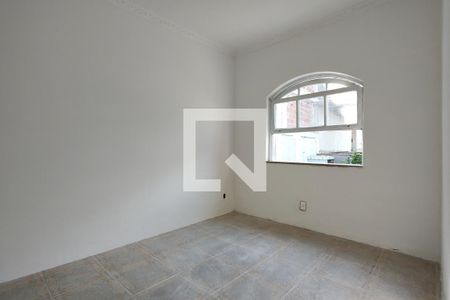 Quarto 1 de casa para alugar com 2 quartos, 100m² em Pechincha, Rio de Janeiro