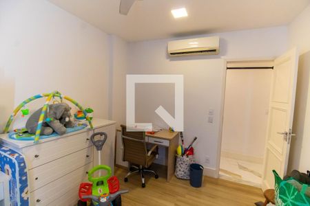 Quarto 1 de apartamento à venda com 3 quartos, 100m² em Icaraí, Niterói