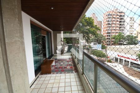Sala - Sacada de apartamento à venda com 4 quartos, 306m² em Cambuí, Campinas