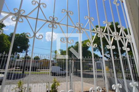 Sala - Vista de casa à venda com 3 quartos, 250m² em Sarandi, Porto Alegre