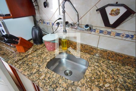 Cozinha - Torneira de casa à venda com 3 quartos, 250m² em Sarandi, Porto Alegre